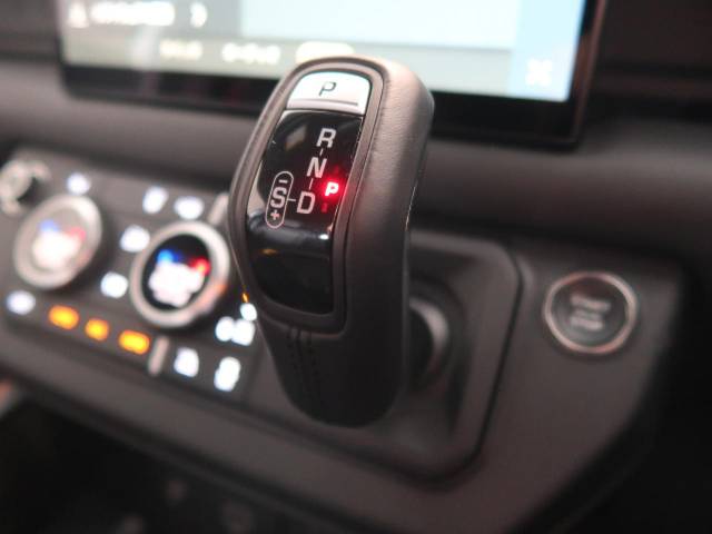ランドローバー ディフェンダー １１０Ｘ－ダイナミックＨＳＥ Ｄ３００ エアサスペンション装着車 1.3万Km 959.4万円(静岡県)[092]の中古車詳細