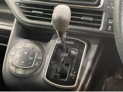 ヴォクシー Ｘの中古車画像