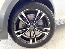 Ｖ９０ クロスカントリー Ｔ５ ＡＷＤ サマムの中古車画像