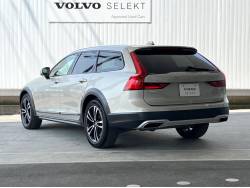 Ｖ９０ クロスカントリー Ｔ５ ＡＷＤ サマムの中古車画像