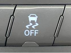 ジープ・グランドチェロキー ラレードの中古車画像