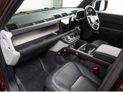 ディフェンダー １３０ファーストエディション Ｄ３００ エアサスペンション装着車の中古車画像