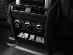 ディフェンダー １１０カルパチアンエディション キュレーテッドフォージャパンの中古車画像