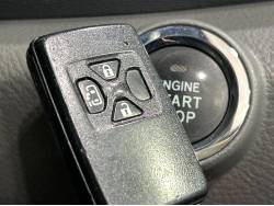 アイシス プラタナの中古車画像