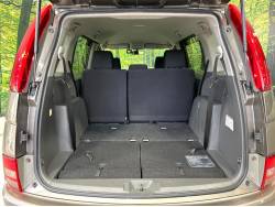 アイシス プラタナの中古車画像