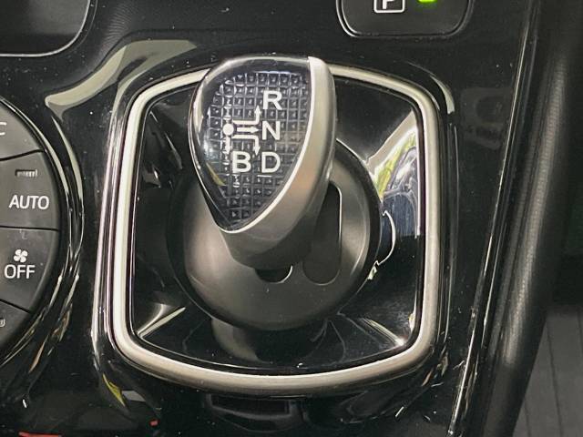 トヨタ ノア ハイブリッドＳｉ 4.6万Km 219.9万円(岡山県)[888]の中古車詳細