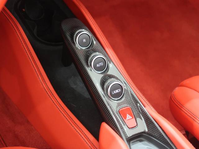 フェラーリ Ｆ８スパイダー ベースグレード 1.1万Km 4,280.9万円 2021年式[106]の中古車詳細(千葉県)