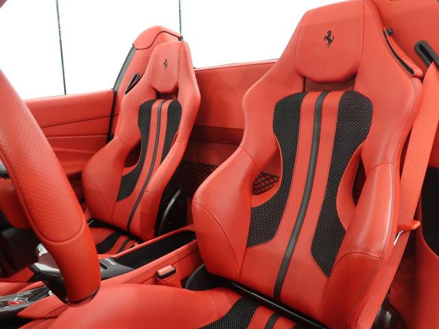 フェラーリ Ｆ８スパイダー ベースグレード 1.1万Km 4,280.9万円 2021年式[106]の中古車詳細(千葉県)