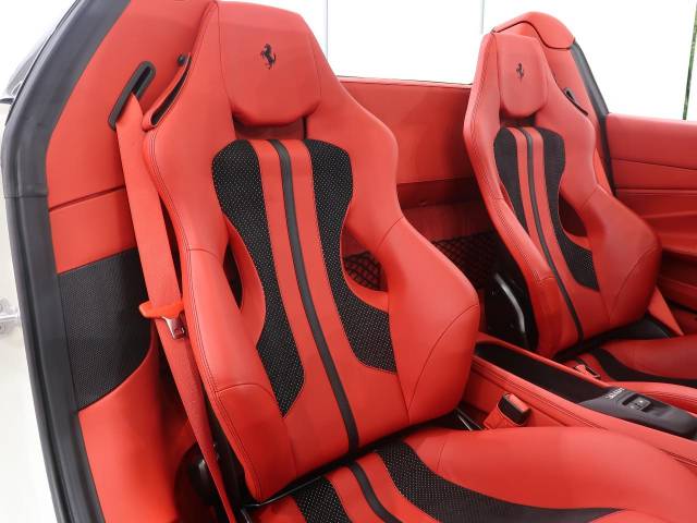 フェラーリ Ｆ８スパイダー ベースグレード 1.1万Km 4,280.9万円 2021年式[106]の中古車詳細(千葉県)