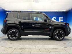 ジープ・レネゲード トレイルホークの中古車画像