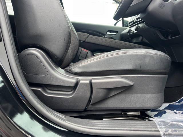 日産 オーラ Ｇ 1.7万Km 185.9万円(沖縄県)[835]の中古車詳細