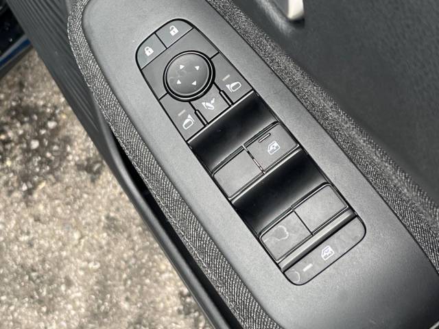 日産 オーラ Ｇ 1.7万Km 185.9万円(沖縄県)[835]の中古車詳細