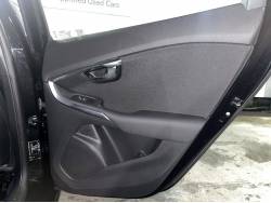 Ｖ４０ Ｔ３ タックエディションの中古車画像