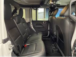 ジープ・ラングラーアンリミテッド サハラの中古車画像