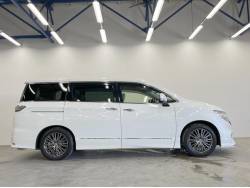 エルグランド【特別・限定】250ハイウェイスターS ホワイトレザー