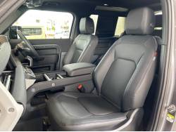 ディフェンダー ９０Ｘ－ダイナミックＳＥ Ｄ３００ エアサスペンション装着車の中古車画像