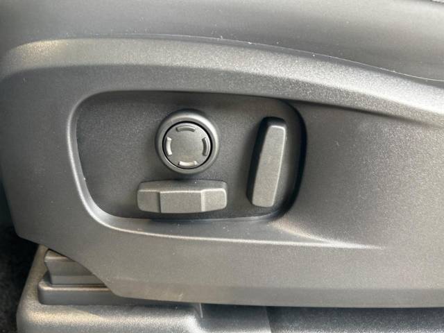 ランドローバー ディフェンダー ９０Ｘ－ダイナミックＳＥ Ｄ３００ エアサスペンション装着車 460Km 839.9万円(愛知県)[687]の中古車詳細