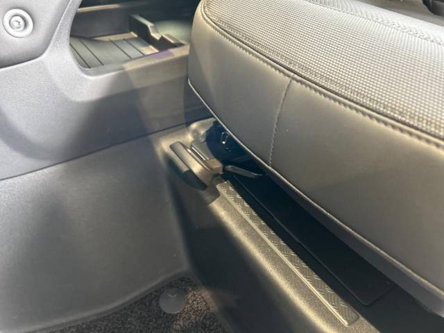 ランドローバー ディフェンダー ９０Ｘ－ダイナミックＳＥ Ｄ３００ エアサスペンション装着車 460Km 839.9万円(愛知県)[687]の中古車詳細