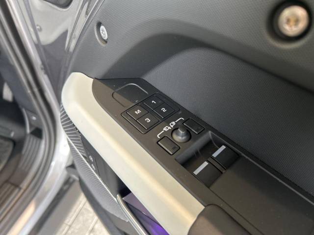 ランドローバー ディフェンダー ９０Ｘ－ダイナミックＳＥ Ｄ３００ エアサスペンション装着車 460Km 839.9万円(愛知県)[687]の中古車詳細