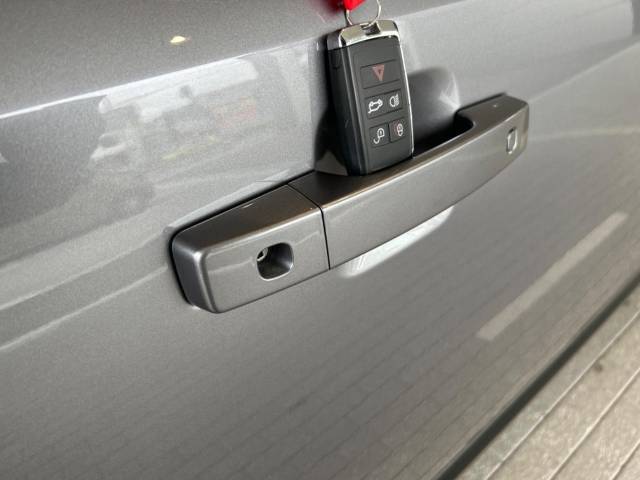 ランドローバー ディフェンダー ９０Ｘ－ダイナミックＳＥ Ｄ３００ エアサスペンション装着車 460Km 839.9万円(愛知県)[687]の中古車詳細