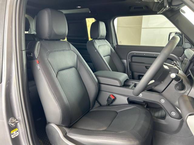 ランドローバー ディフェンダー ９０Ｘ－ダイナミックＳＥ Ｄ３００ エアサスペンション装着車 460Km 839.9万円(愛知県)[687]の中古車詳細