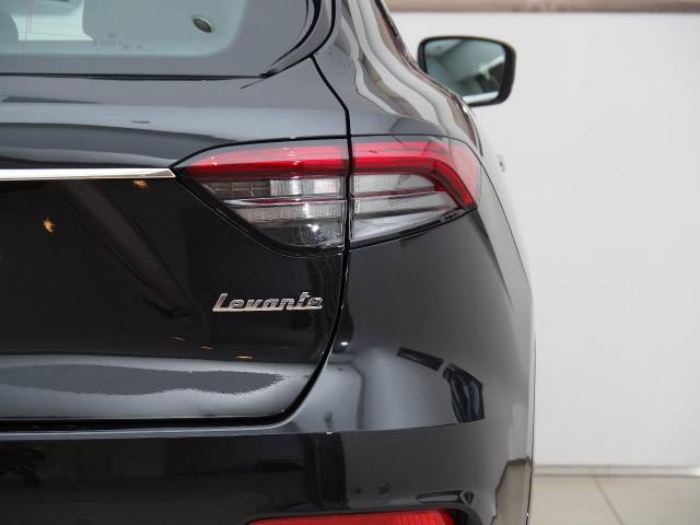 マセラティ レヴァンテ モデナＳ 2.1万Km 1,098.9万円(東京都)[873]の中古車詳細