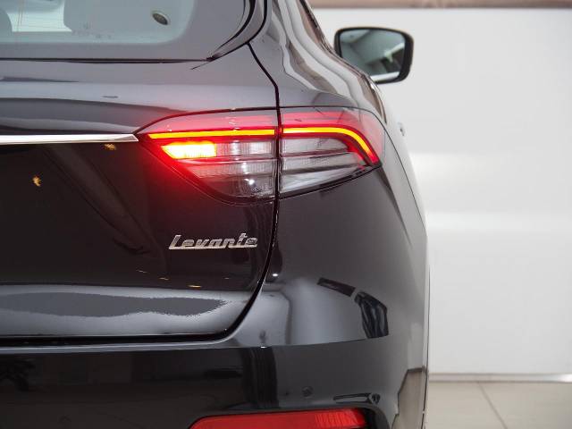 マセラティ レヴァンテ モデナＳ 2.1万Km 1,098.9万円(東京都)[873]の中古車詳細