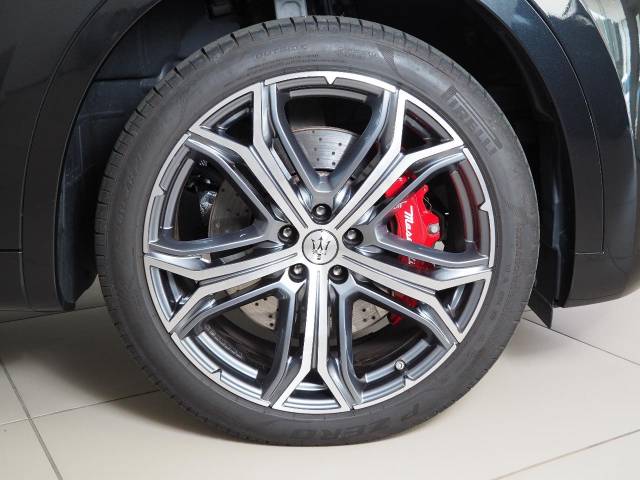 マセラティ レヴァンテ モデナＳ 2.1万Km 1,098.9万円(東京都)[873]の中古車詳細