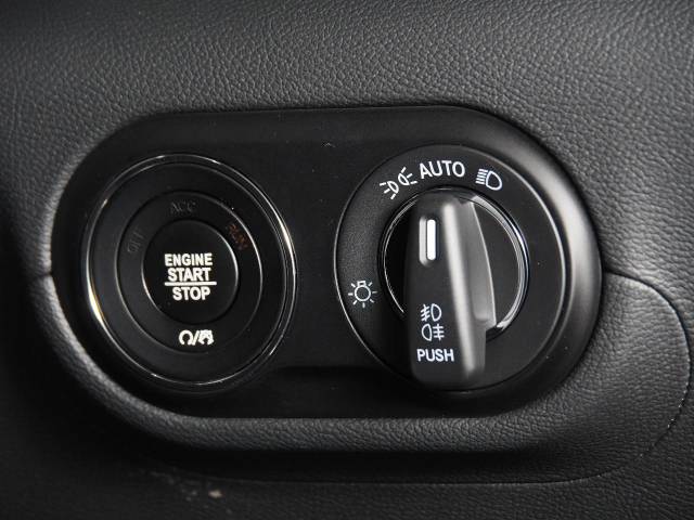 マセラティ レヴァンテ モデナＳ 2.1万Km 1,098.9万円(東京都)[873]の中古車詳細