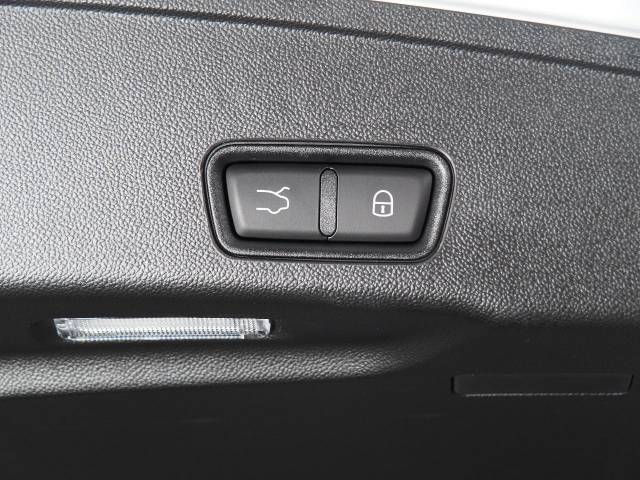 マセラティ グレカーレ ＧＴ 0.3万Km 819.9万円(宮城県)[813]の中古車詳細