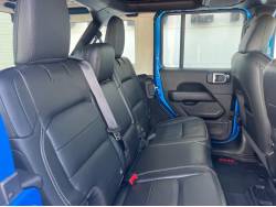 ジープ・ラングラーアンリミテッド サハラ スカイワンタッチパワートップの中古車画像