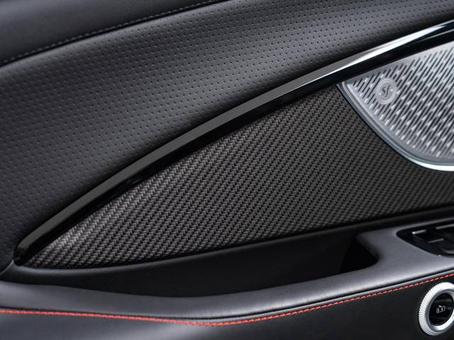 マセラティ グラントゥーリズモ トロフェオ 0.2万Km 2,419.4万円(愛知県)[127]の中古車詳細