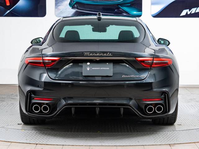 マセラティ グラントゥーリズモ トロフェオ 0.2万Km 2,419.4万円(愛知県)[127]の中古車詳細