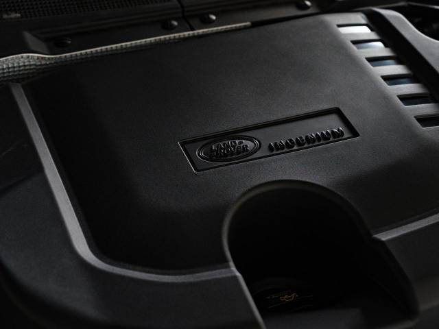 ランドローバー ディフェンダー １１０Ｓ Ｄ３００ コイルサスペンション装着車 2.1万Km 784.9万円(神奈川県)[270]の中古車詳細