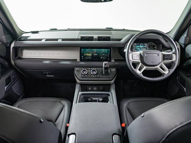 ランドローバー ディフェンダー １１０Ｓ Ｄ３００ コイルサスペンション装着車 2.1万Km 784.9万円(神奈川県)[270]の中古車詳細