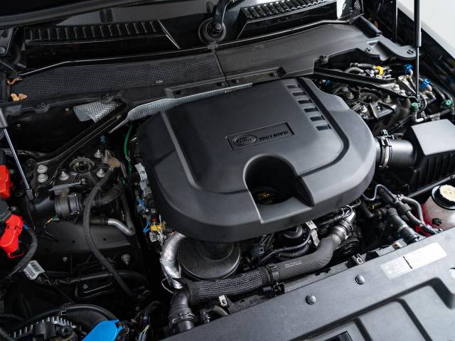 ランドローバー ディフェンダー １１０Ｓ Ｄ３００ コイルサスペンション装着車 2.1万Km 784.9万円(神奈川県)[270]の中古車詳細