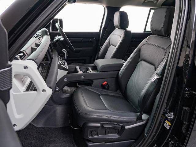 ランドローバー ディフェンダー １１０Ｓ Ｄ３００ コイルサスペンション装着車 2.1万Km 784.9万円(神奈川県)[270]の中古車詳細