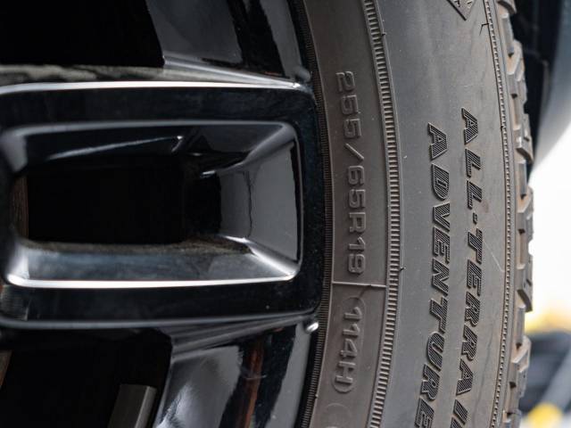 ランドローバー ディフェンダー １１０Ｓ Ｄ３００ コイルサスペンション装着車 2.1万Km 784.9万円(神奈川県)[270]の中古車詳細