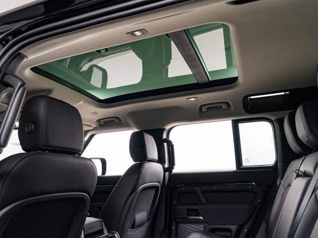 ランドローバー ディフェンダー １１０Ｓ Ｄ３００ コイルサスペンション装着車 2.1万Km 784.9万円(神奈川県)[270]の中古車詳細