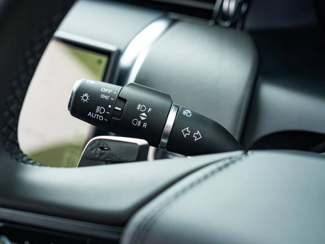 ランドローバー ディスカバリースポーツ ダイナミック ＨＳＥ Ｐ３００ｅ 850Km 769.9万円(愛知県)[218]の中古車詳細