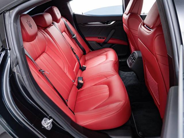 マセラティ ギブリ モデナ 0.5万Km 1,249.9万円(愛知県)[176]の中古車詳細