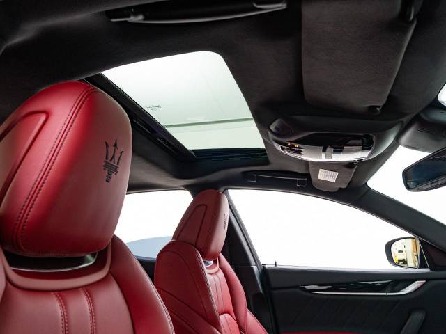 マセラティ ギブリ モデナ 0.5万Km 1,249.9万円(愛知県)[176]の中古車詳細