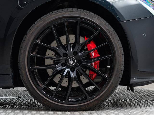 マセラティ ギブリ モデナ 0.5万Km 1,249.9万円(愛知県)[176]の中古車詳細