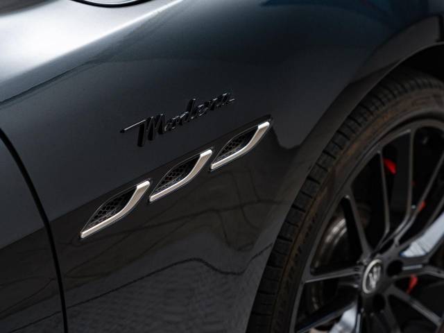 マセラティ ギブリ モデナ 0.5万Km 1,249.9万円(愛知県)[176]の中古車詳細