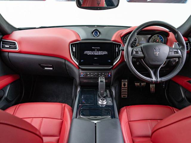 マセラティ ギブリ モデナ 0.5万Km 1,249.9万円(愛知県)[176]の中古車詳細