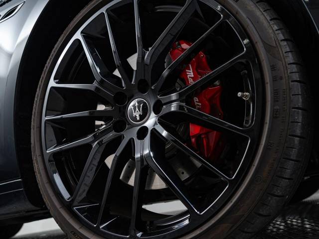 マセラティ ギブリ モデナ 0.5万Km 1,249.9万円(愛知県)[176]の中古車詳細