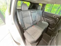 アウトランダーＰＨＥＶ Ｇの中古車画像