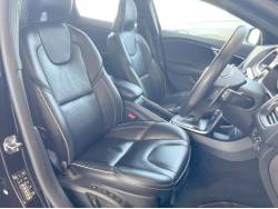 Ｖ４０ Ｔ５ Ｒデザインの中古車画像