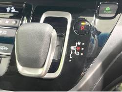 フリード＋ハイブリッド ハイブリッド・クロスター ブラックスタイルの中古車画像