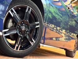 セレナ オーテックの中古車画像